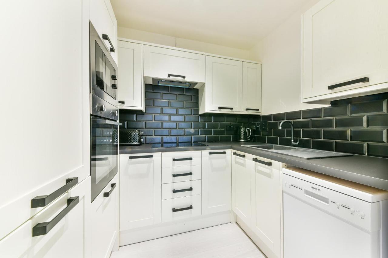 Amazing 2 Bed Apartment Clapham North London Exterior photo
